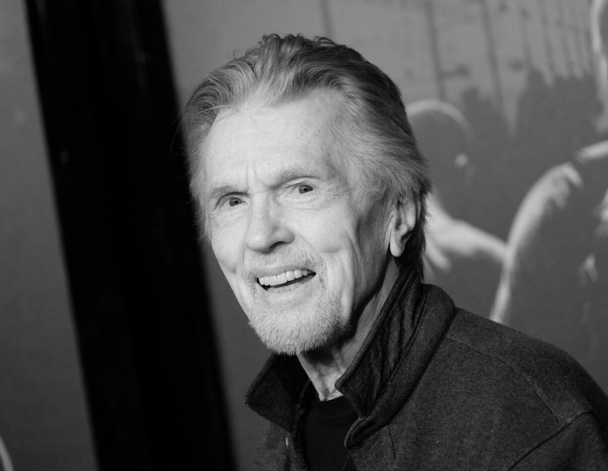 Den Tom Skerritt bei der Filmpremière vun "The 15:17 to Paris" an de Warner Bros. Studioen de 5. Februar 2018.