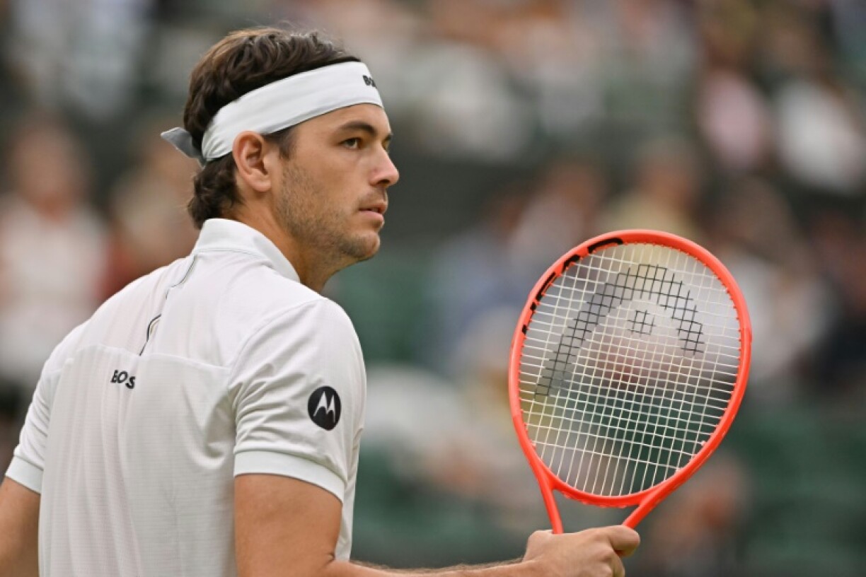 L'Américain Taylor Fritz opposé à l'Australien Jordan Thompson en huitième de finale de Wimbledon, à Londres, le 6 juillet 2025