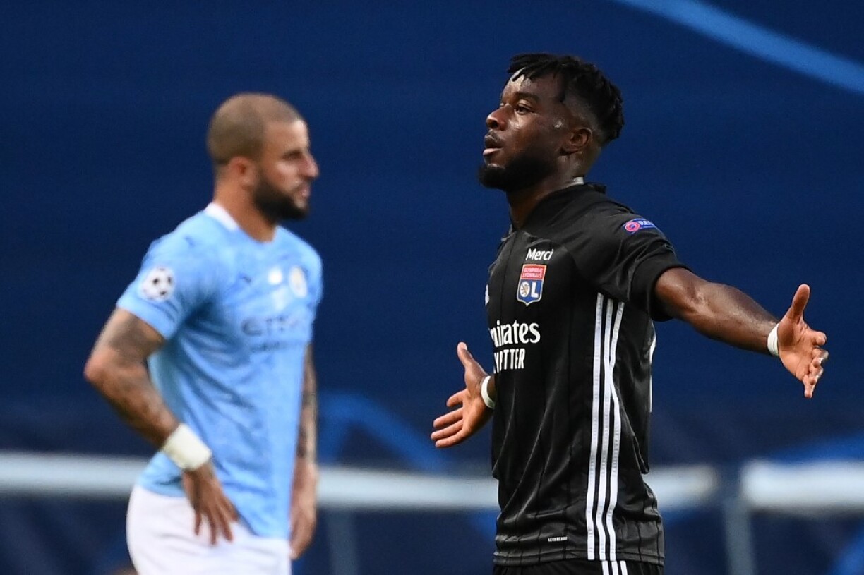 L'attaquant de Lyon Maxwel Cornet contre Manchester City en quart de finale de Ligue des champions, le 15 août 2020 à Lisbonne