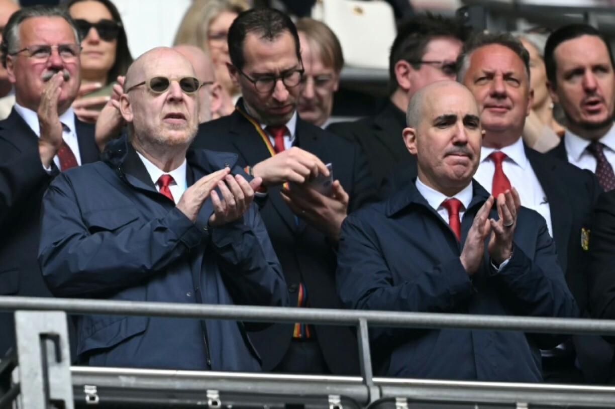 Manchester United CEO Omar Berrada (right)
