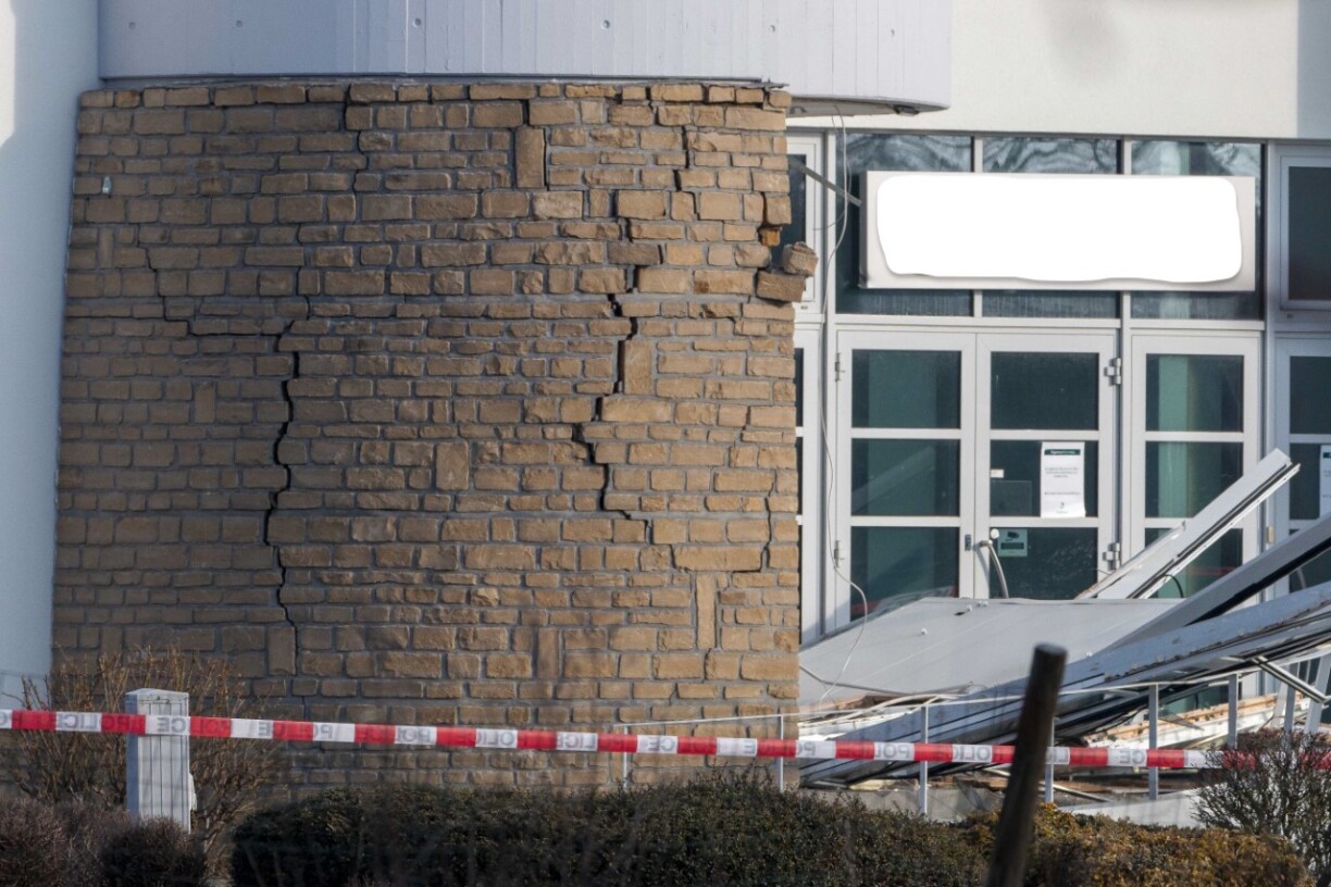 E gesprengte Bankomat zu Wëntger.