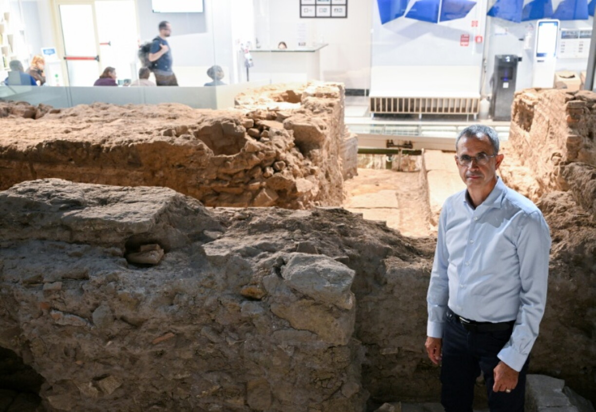 The waiting room in the hospital's radiotherapy unit features a real-life ancient Roman temple