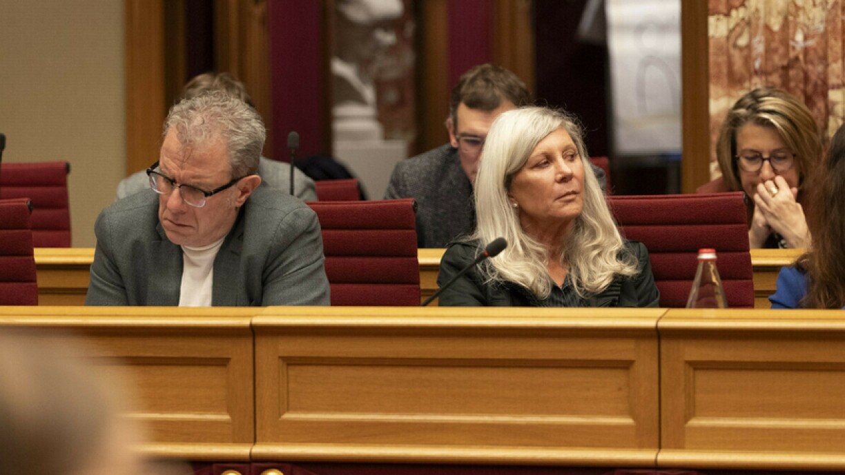 Nancy Kemp-Arendt (2ème à partir de la droite) à la Chambre aux côtés de Marc Lies, Félix Eischen et Stéphanie Weydert