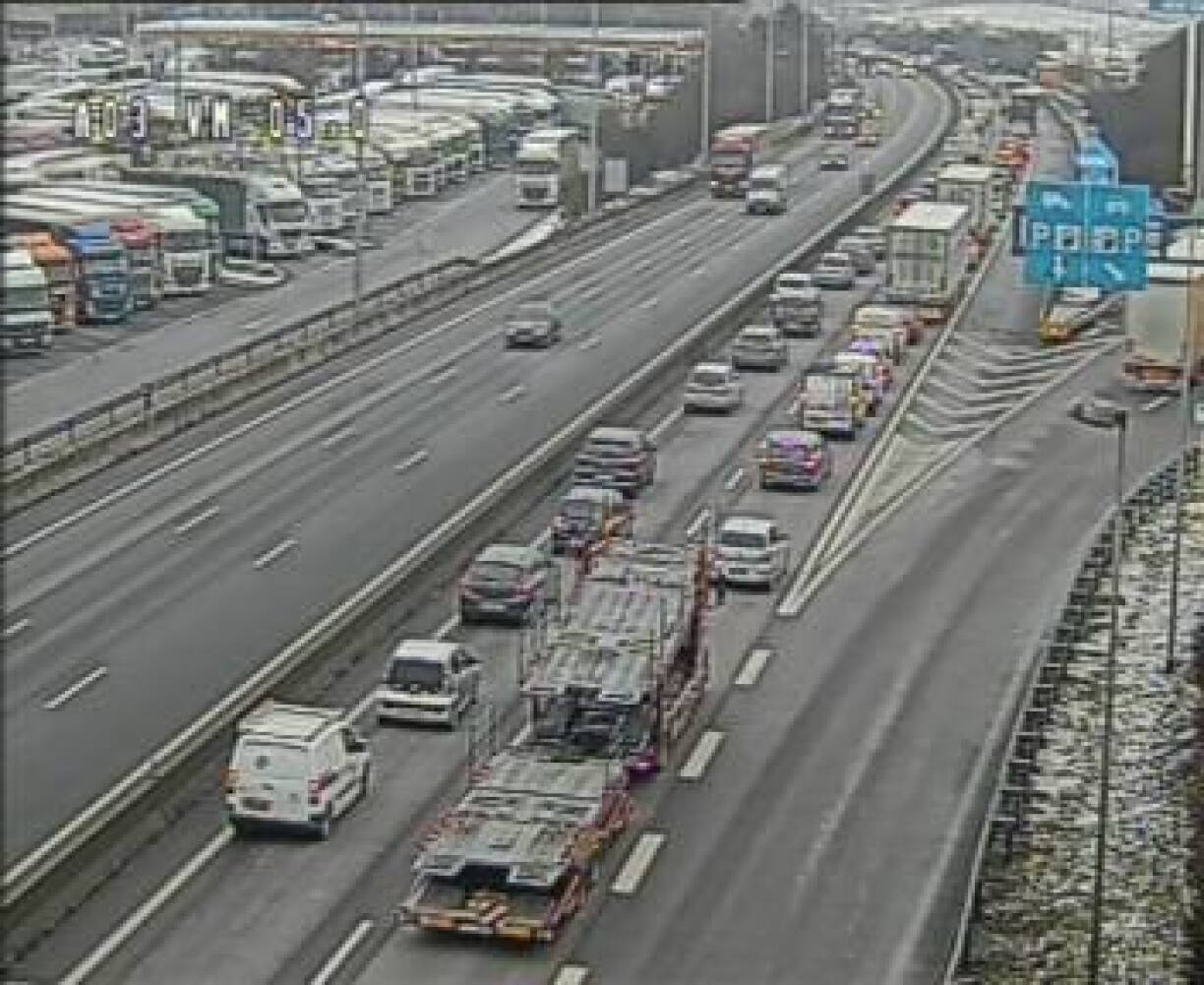 La trafic est perturbé en direction de la France.