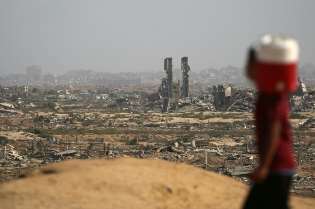 Israel pressed on with its campaign in Gaza, even with a peace deal appearing close