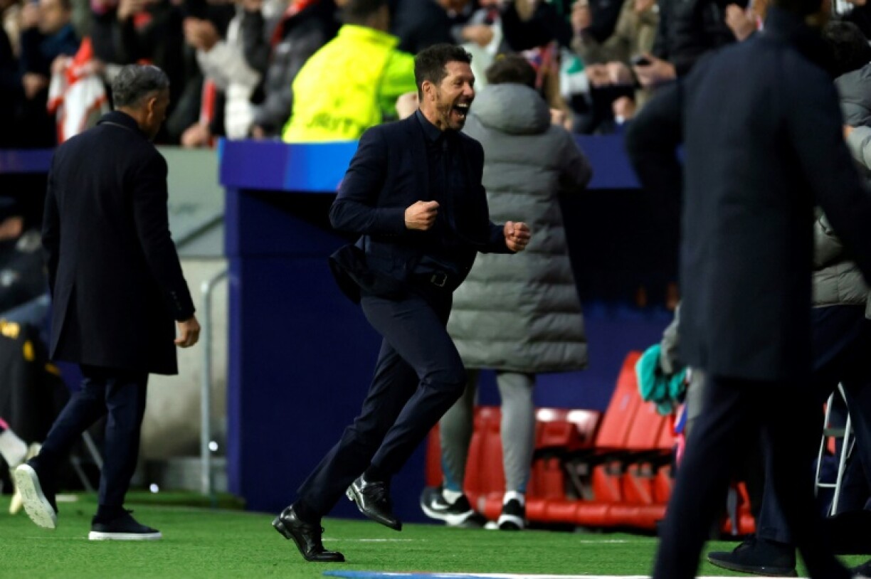 Atletico Madrid coach Diego Simeone praised his side's intelligence in their comeback win over Bayer Leverkusen.