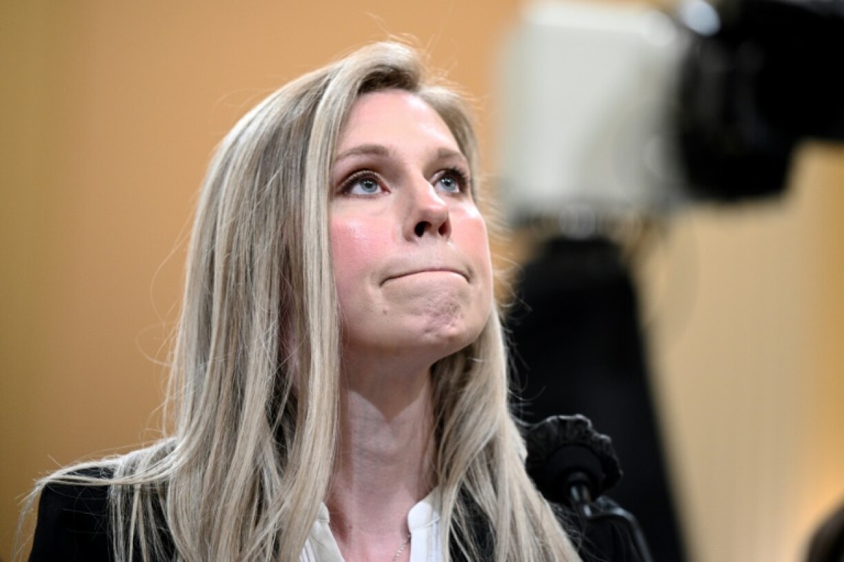 Caroline Edwards, la première membre des forces de l'ordre à avoir été blessée par les émeutiers le 6 janvier témoigne devant une commission d'enquête parlementaire, le 9 juin 2022