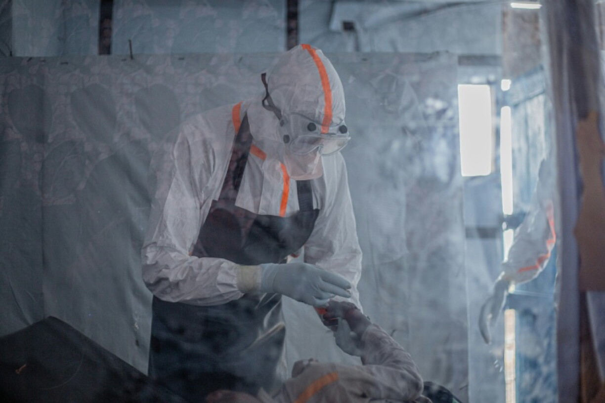 Im Kampf gegen gegen die folgenschwere Ebola-Epidemie in der Demokratischen Republik Kongo hat das zentralafrikanische Land die ersten 16.000 Dosen des Impfstoffs Ervebo erhalten.