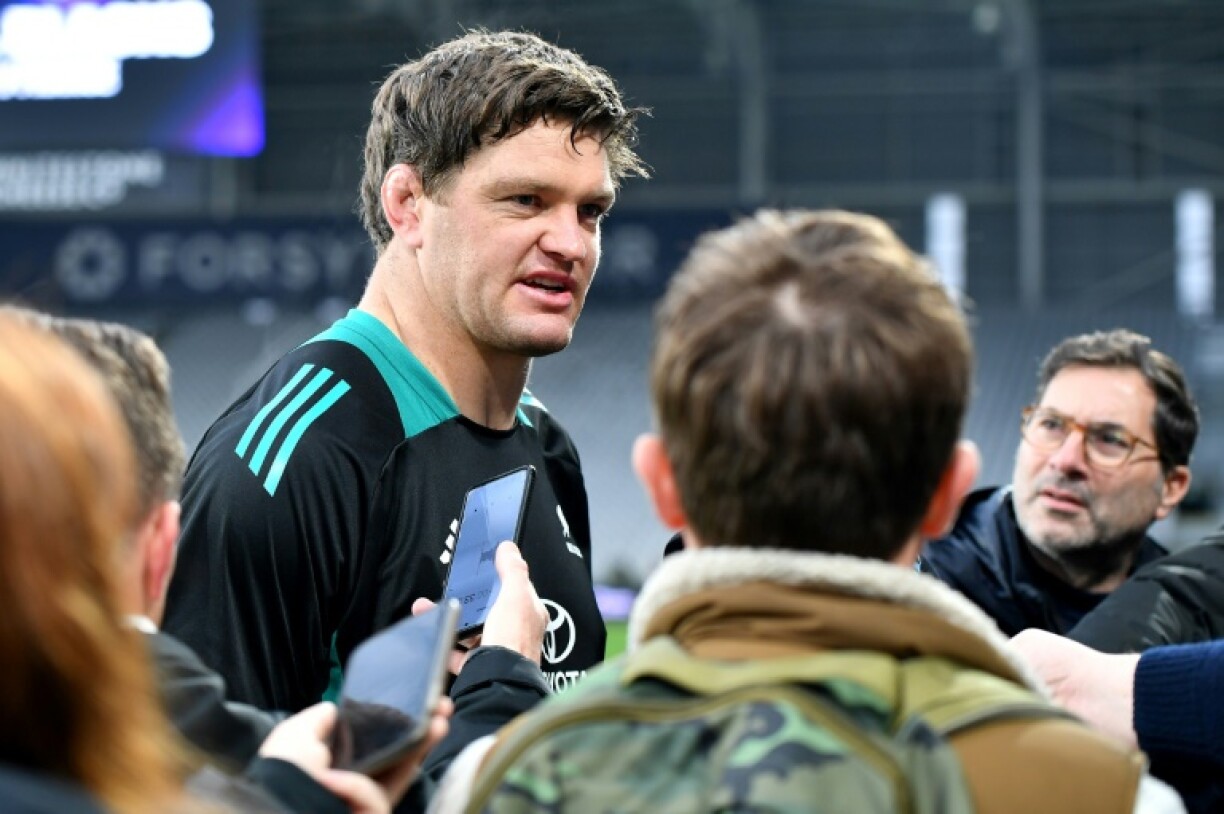 New Zealand captain Scott Barrett has been ruled out of the remaining two Tests against France with a calf injury.