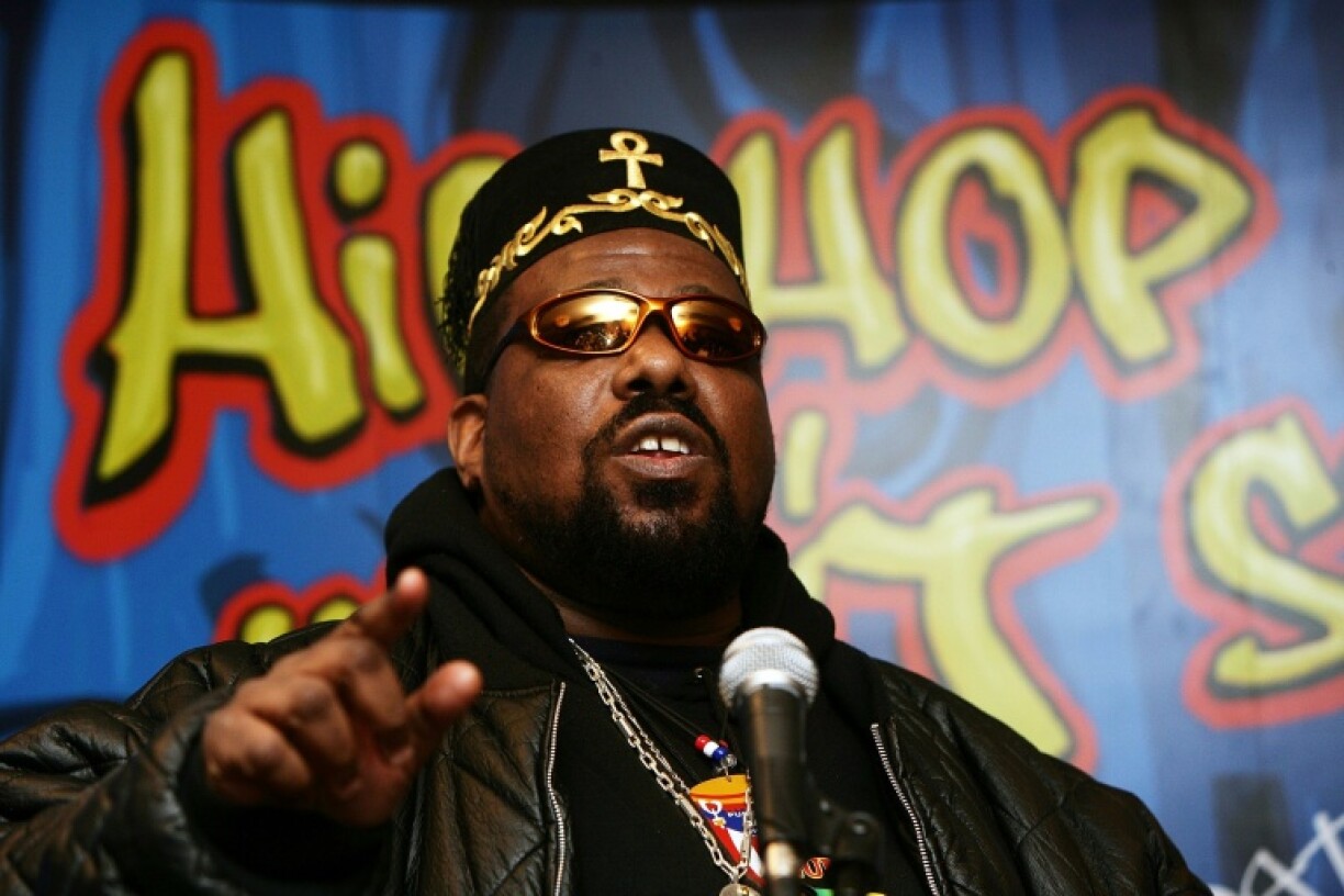 Le DJ américain et pionnier du hip-hop Afrika Bambaataa à New York le 28 février 2006