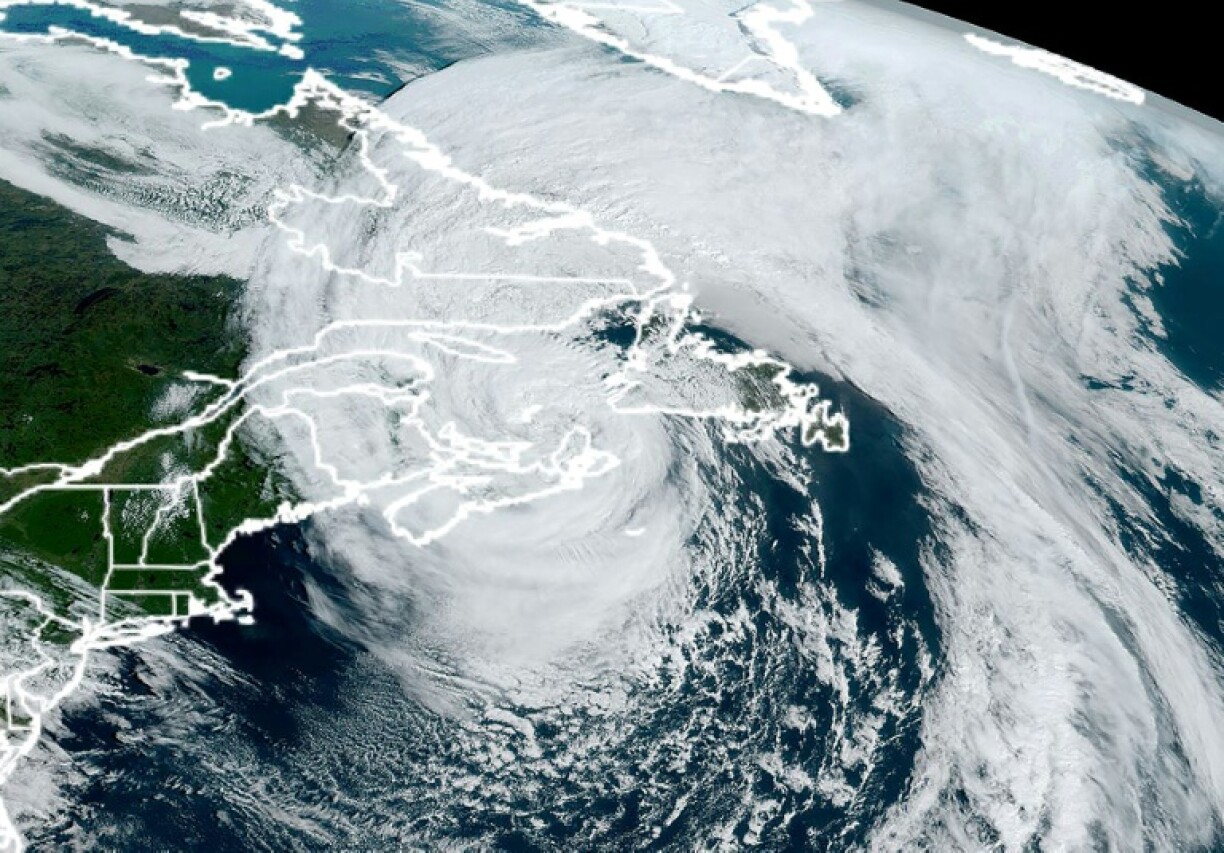 Vue satellite de l'ouragan Fiona au-dessus des côtes du Canada, le 24 septembre 2022