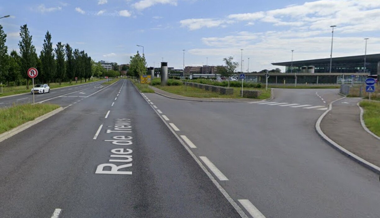 Rue de Trèves provides access to Luxembourg airport.