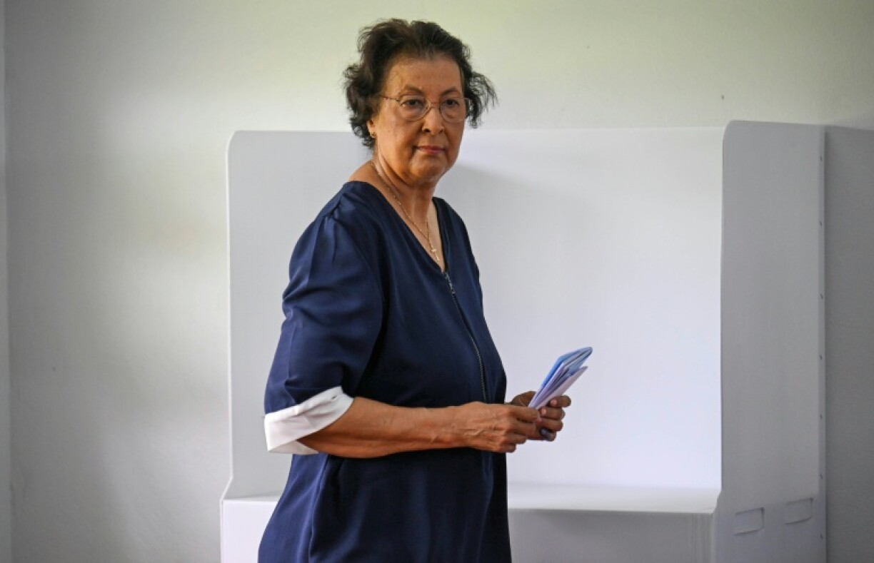 Jennifer Geerlings-Simons casts her vote in Suriname elections