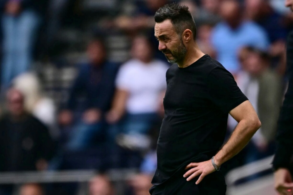 L'Italien Roberto De Zerbi, entraîneur de Tottenham, lors de la défaite contre Aston Villa en Premier League, le 19 septembre 2026 au Tottenham Hotspur Stadium