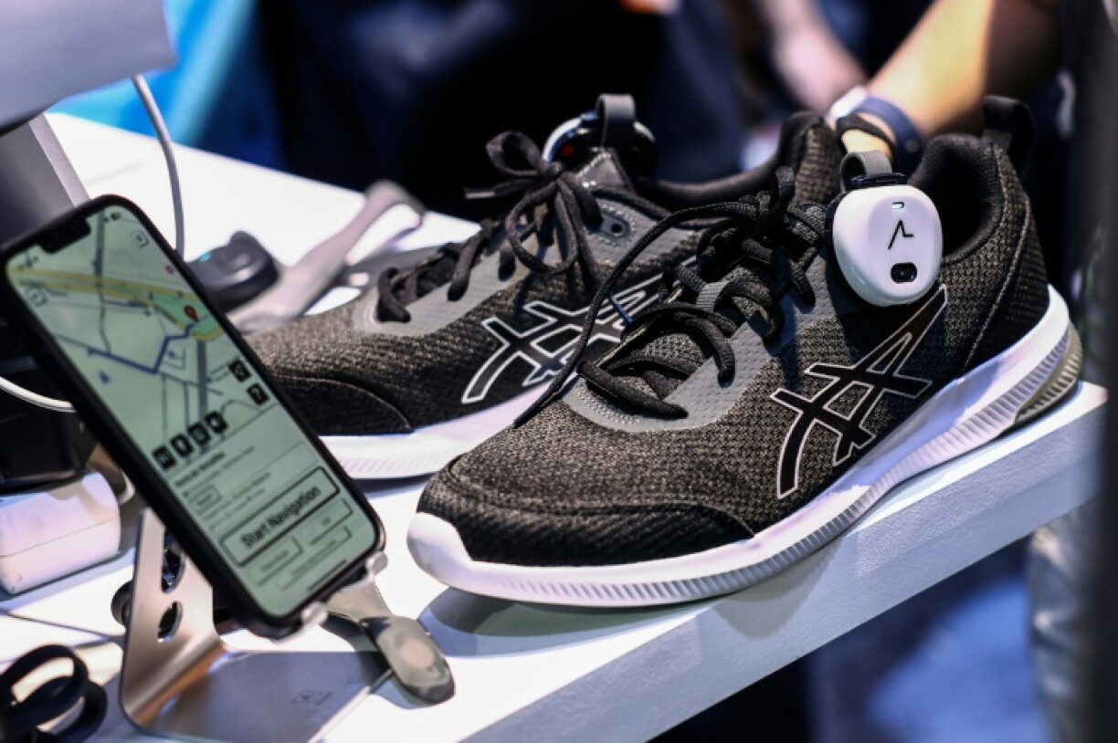 Ashirase's navigation inserts are aimed at the visually-impared