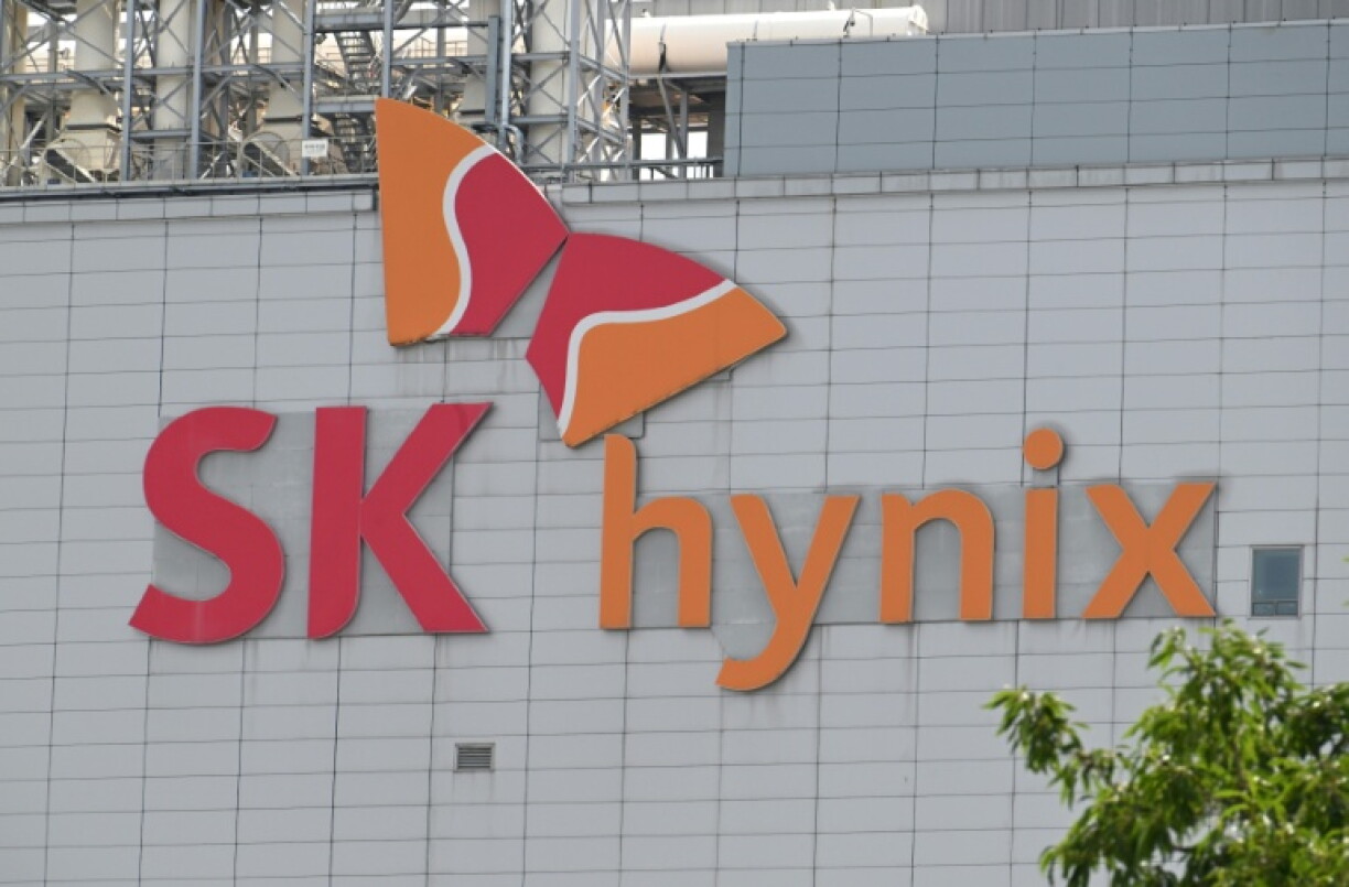 SK hynix announced a third-quarter jump in operating profit of 632 percent on Wednesday