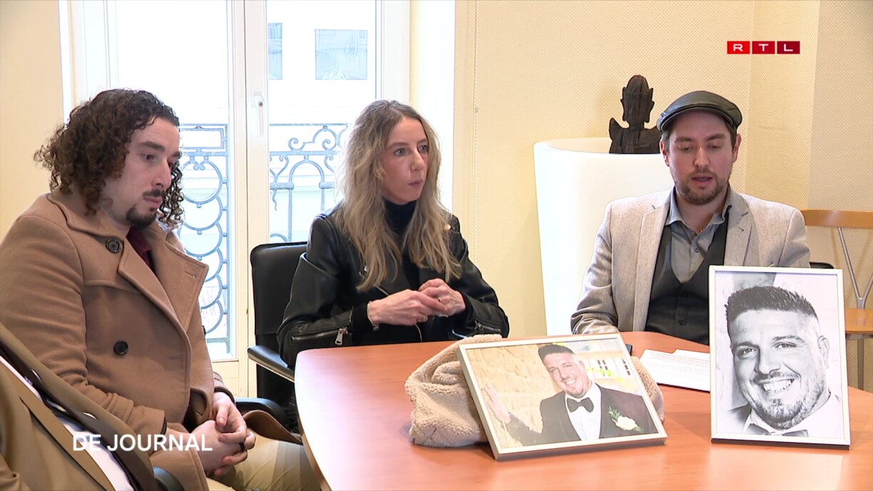 Les proches de Jonathan Aubry lors d'une conférence de presse organisée ce mercredi 3 avril.