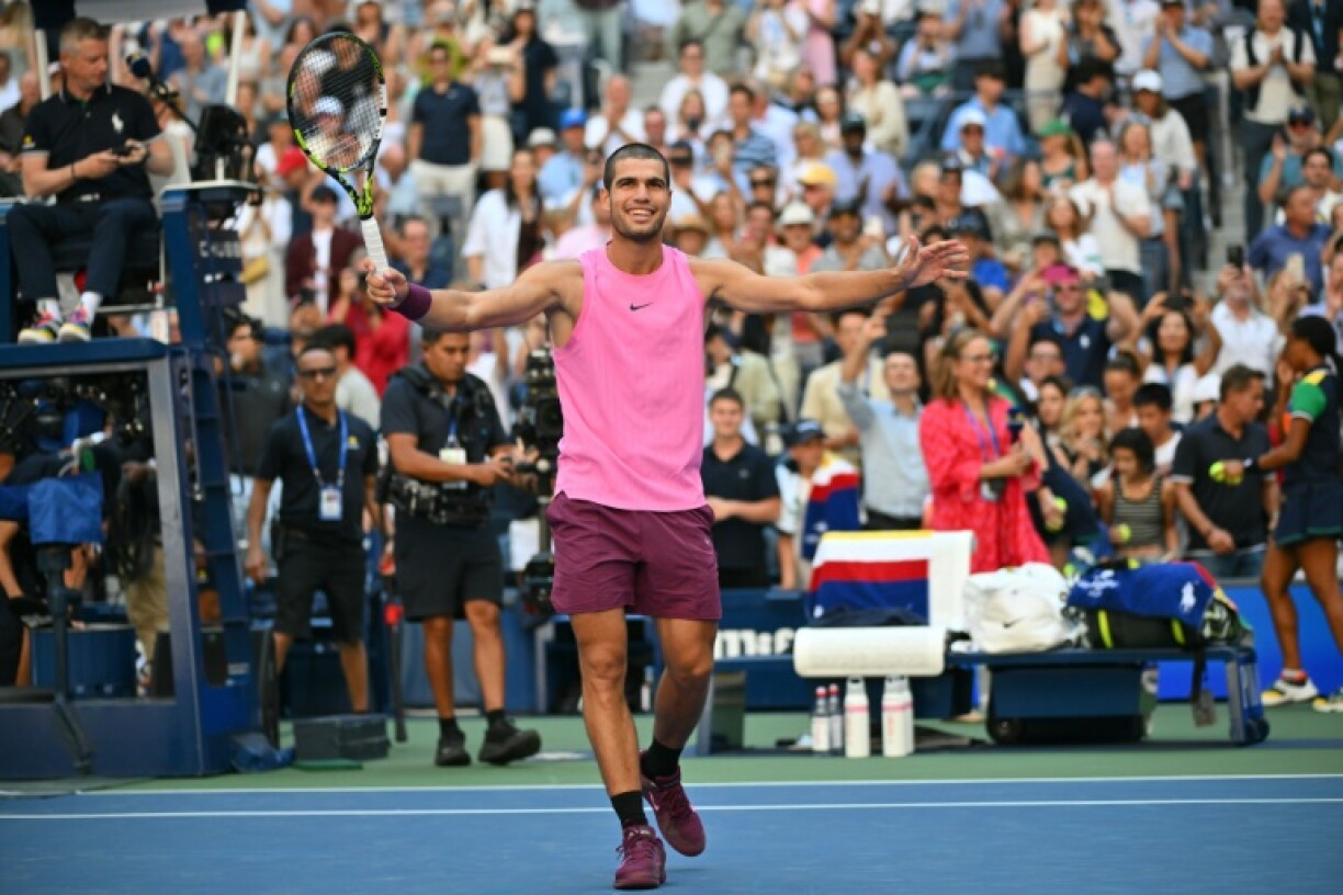 Carlos Alcaraz celebrates his fourth round defeat of France's Arthur Rinderknech at the US Open