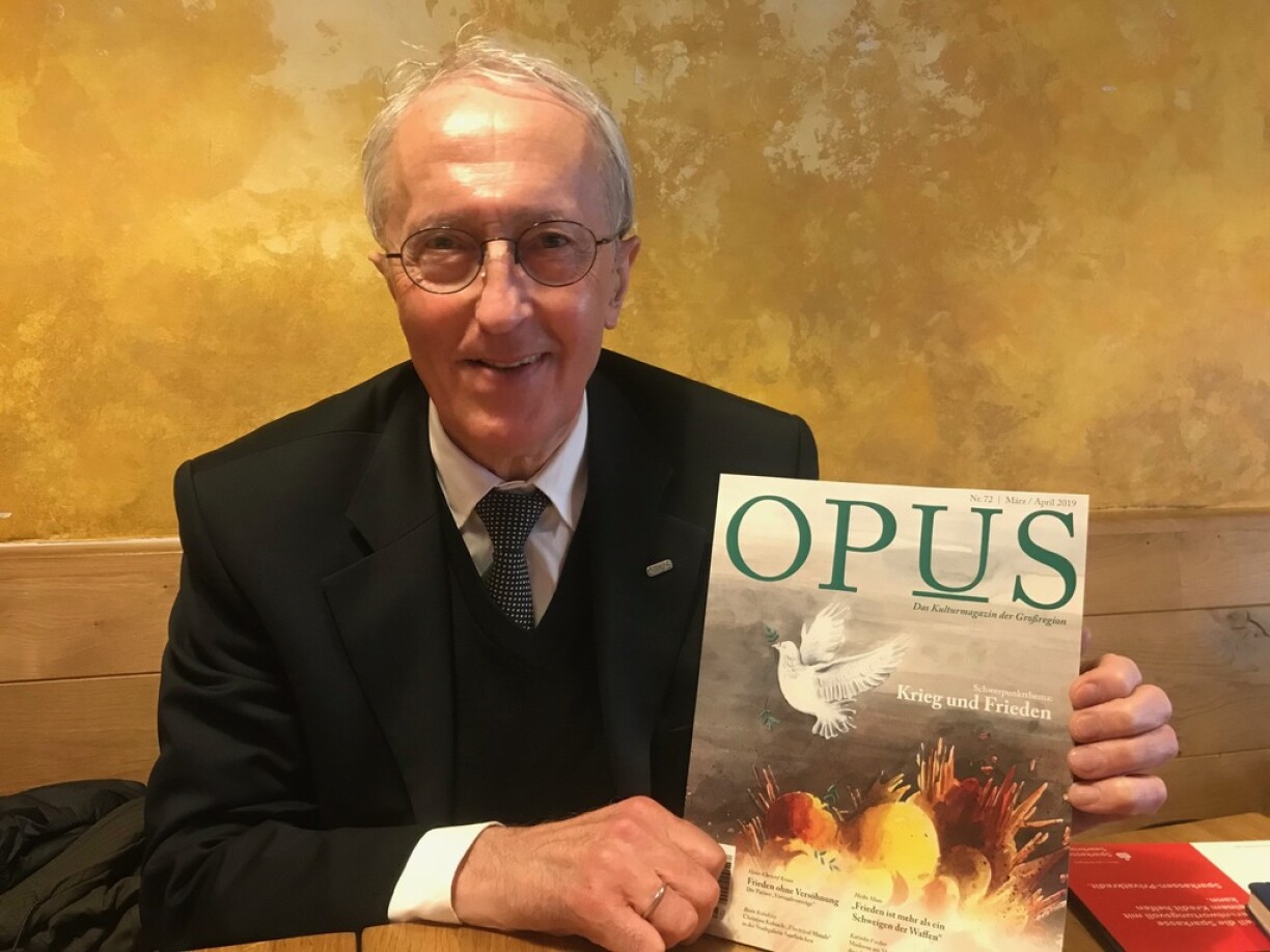 Dr. Kurt Bohr, de Geschäftsführer vum Magazin OPUS