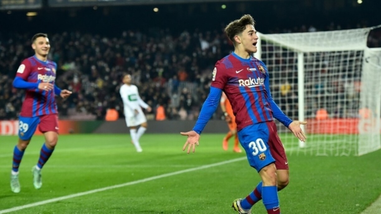 Barcelona konnt sech in extremis mat 3:2 géint Elche behaapten.