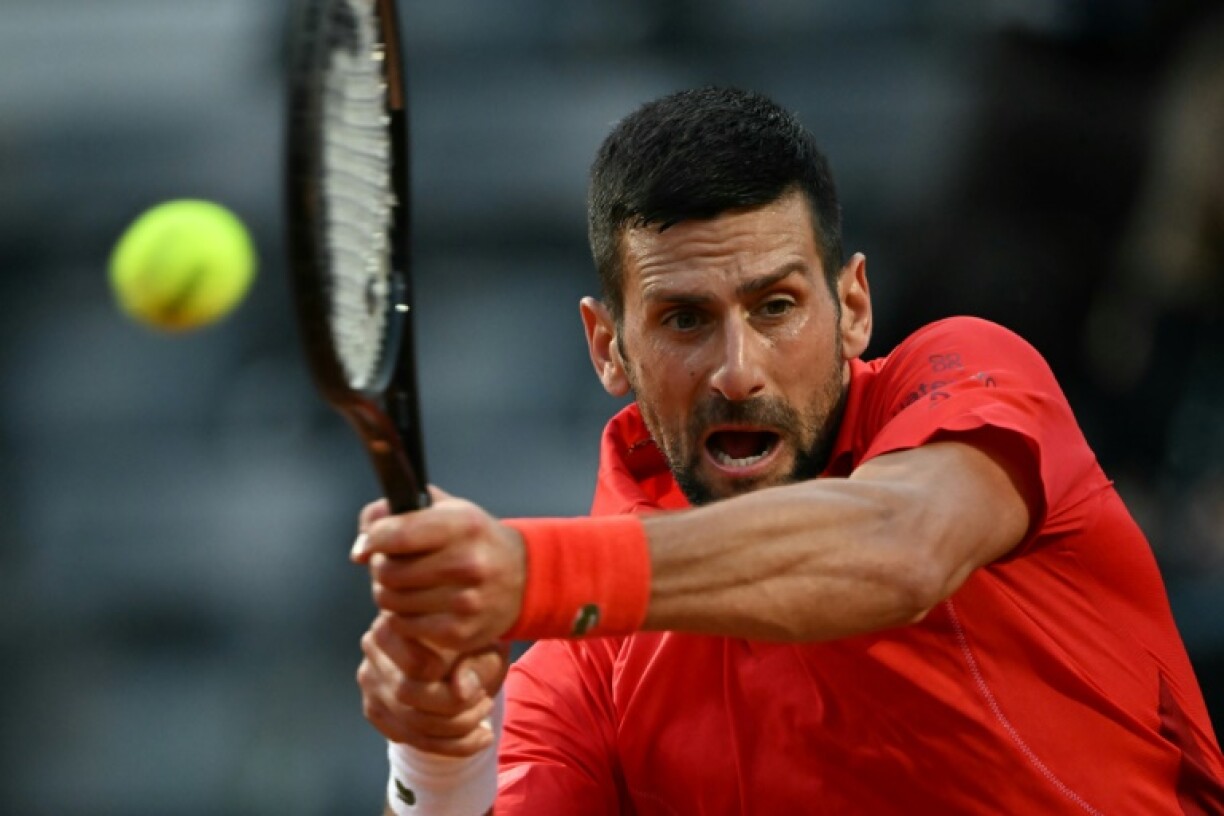 Le Serbe Novak Djokovic au retour contre le Français Corentin Moutet lors du Masters 1000 de Rome, au Foro Italico, le 10 mai 2024
