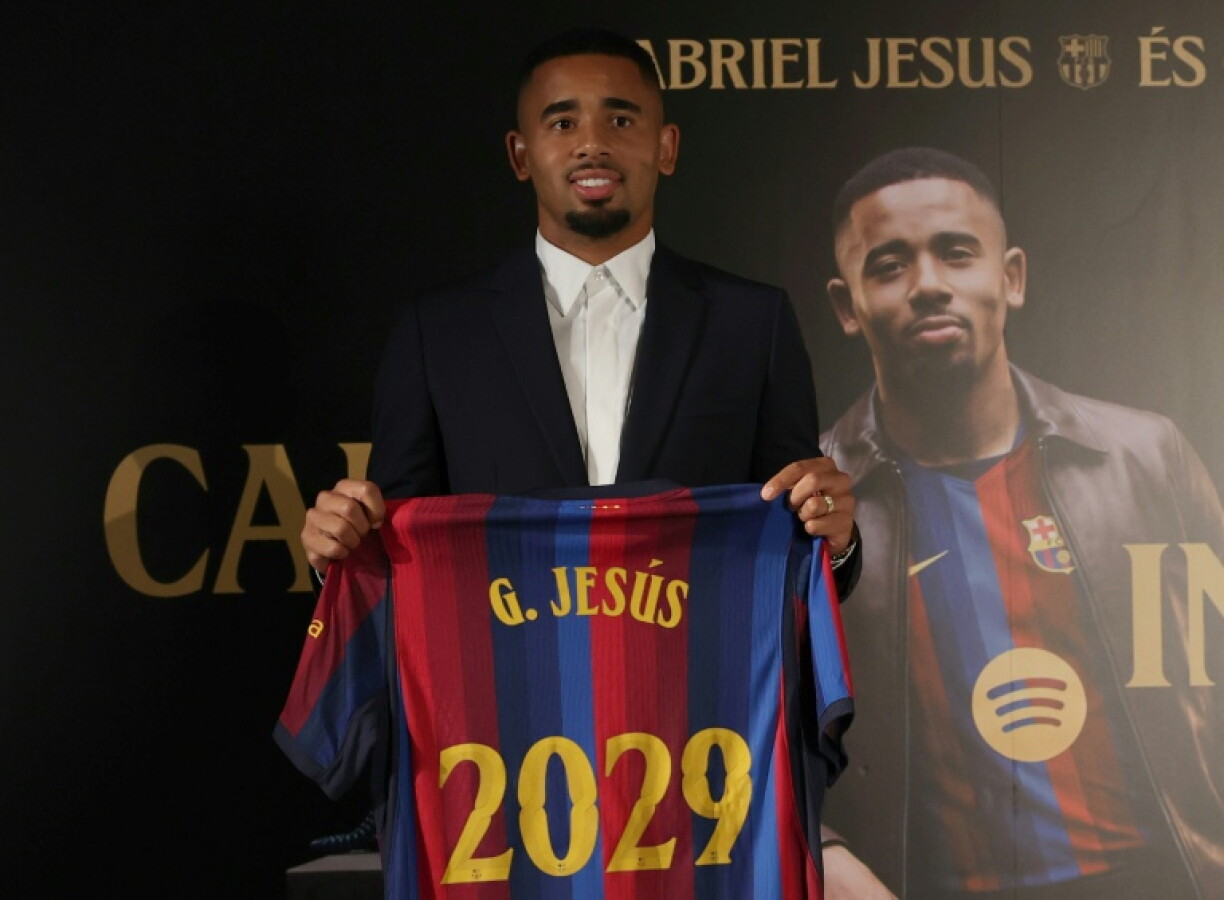 Gabriel Jesus lors de sa présentation officielle le 1er septembre 2026 à Barcelone. L'attaquant brésilien s'est engagé pour trois saisons avec le club catalan en provenance d'Arsenal