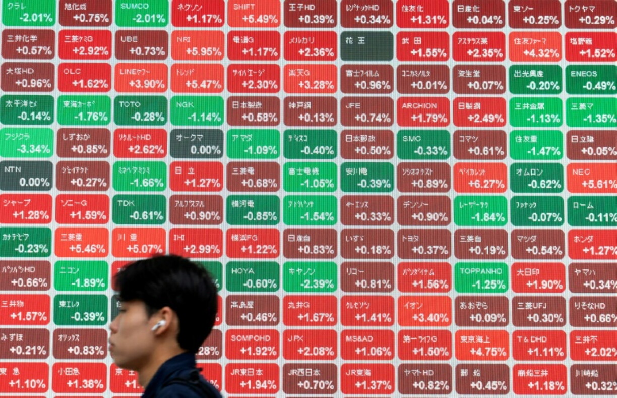 Japan's 10-year yield reached a fresh 30-year high in morning trade on Friday