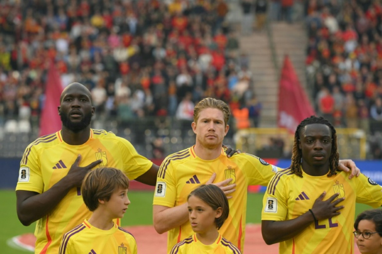 Romelu Lukaku, Kevin De Bruyne et Jérémy Doku, les trois joueurs phares de la Belgique, avant d'affronter le pays de Galles en match de qualification pour la Coupe du monde, le 9 juin 2025 à Bruxelles