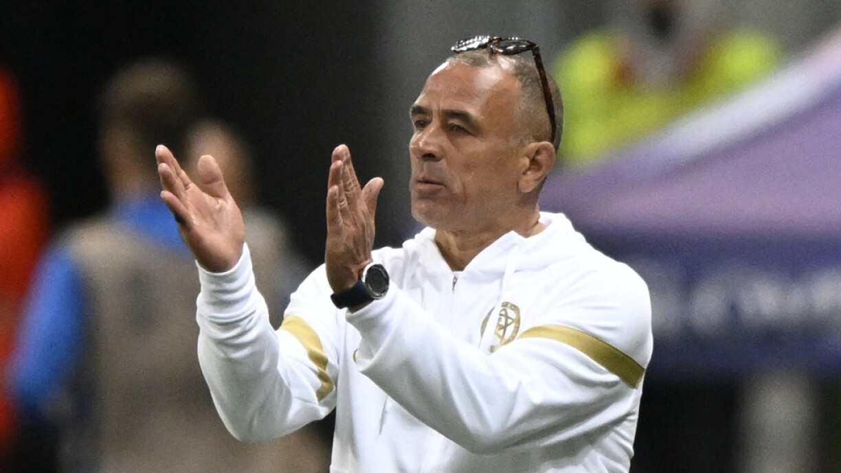 Francesco Calzona, le sélectionneur de la Slovaquie, est très critiqué à la suite de ses déclarations après le match face au Luxembourg.