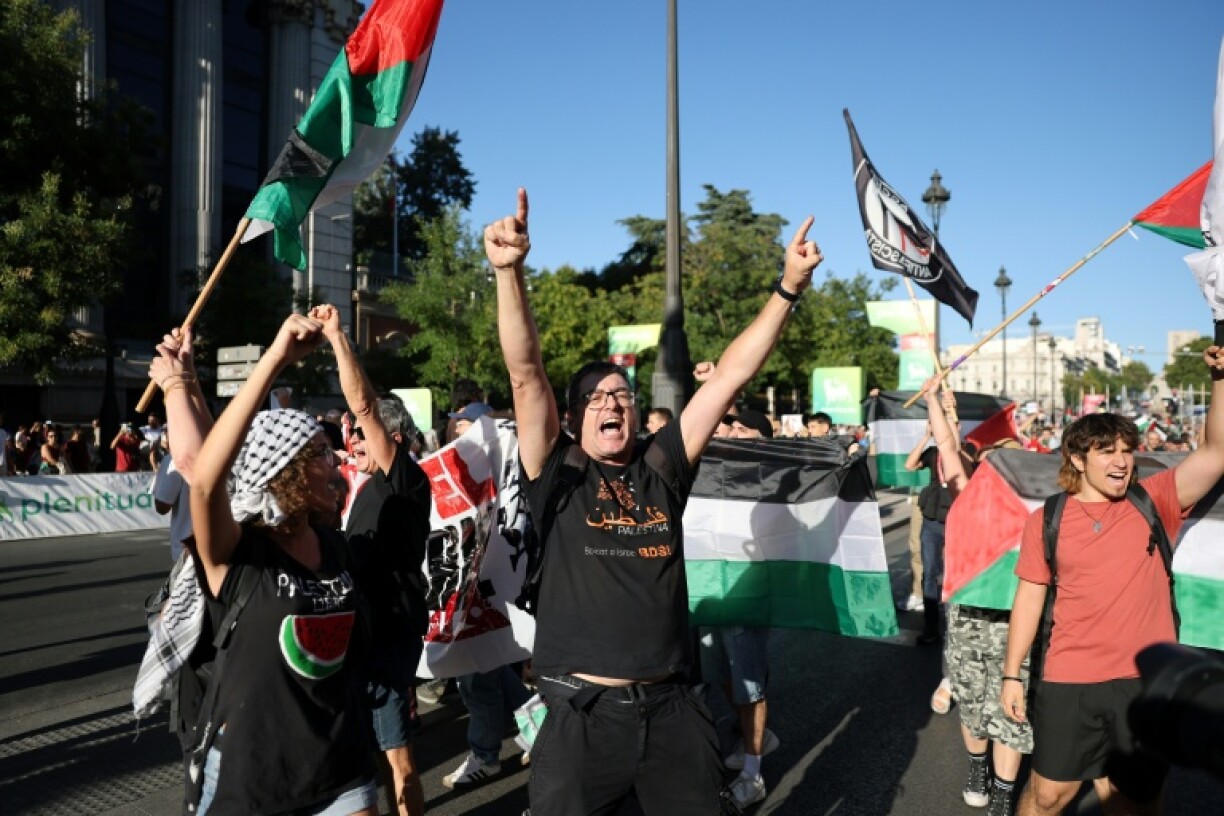 Pro-Palestinians protestors took to the streets during the final stage of the Vuelta cyclig race in Madrid on Sunday