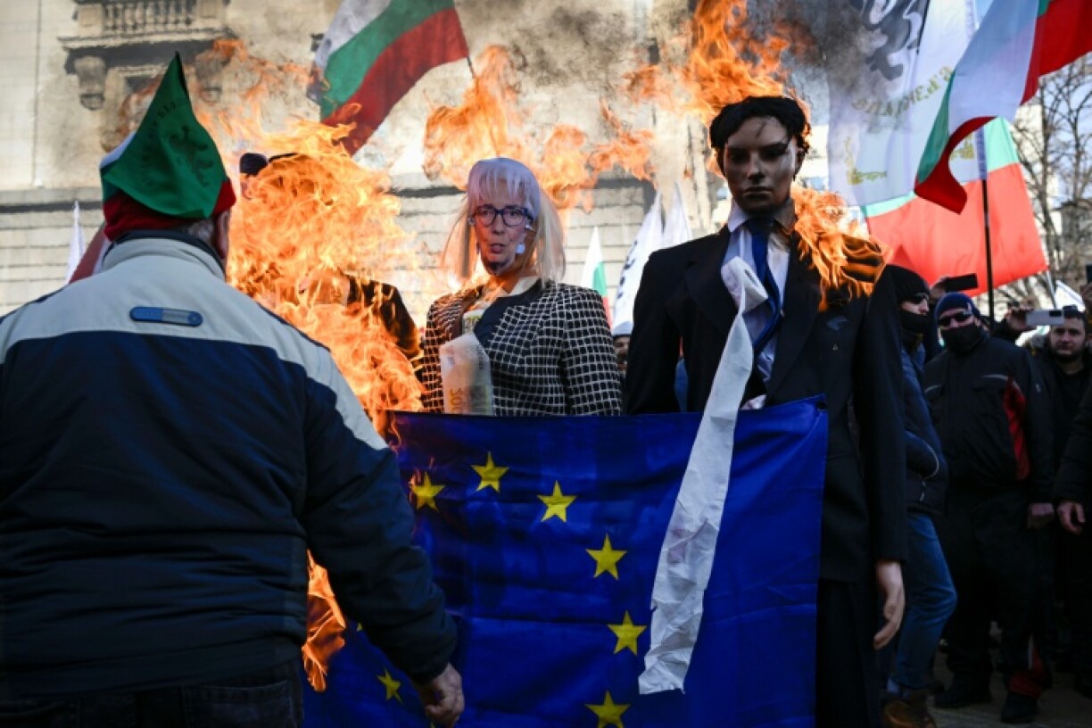 In Bulgaria, the prospect of adopting the euro has drawn protests