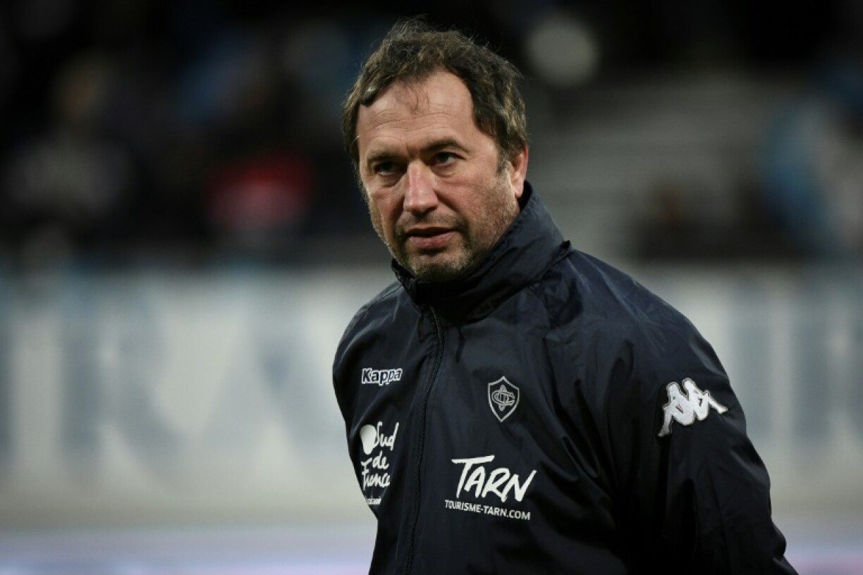 L'entraîneur Pierre-Henry Broncan, alors en poste au Castres olympique, le 28 janvier 2023 au stade Pierre-Fabre