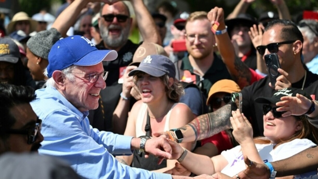 Bernie Sanders, en meeting à Los Angeles, le 12 avril 2025