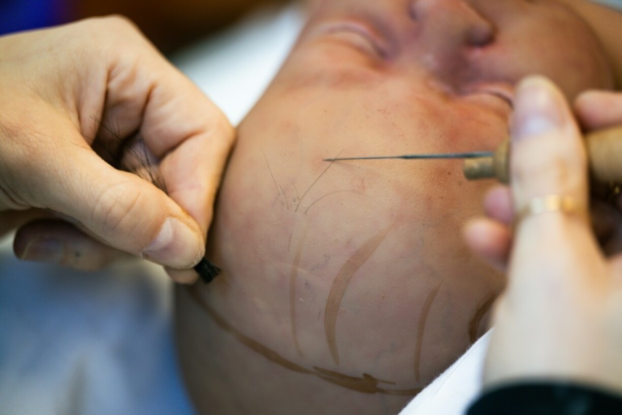 Mohair is used for the fake hair on silicone babies used for cinema and television scenes and created at a Paris studio by the Cinebebe firm