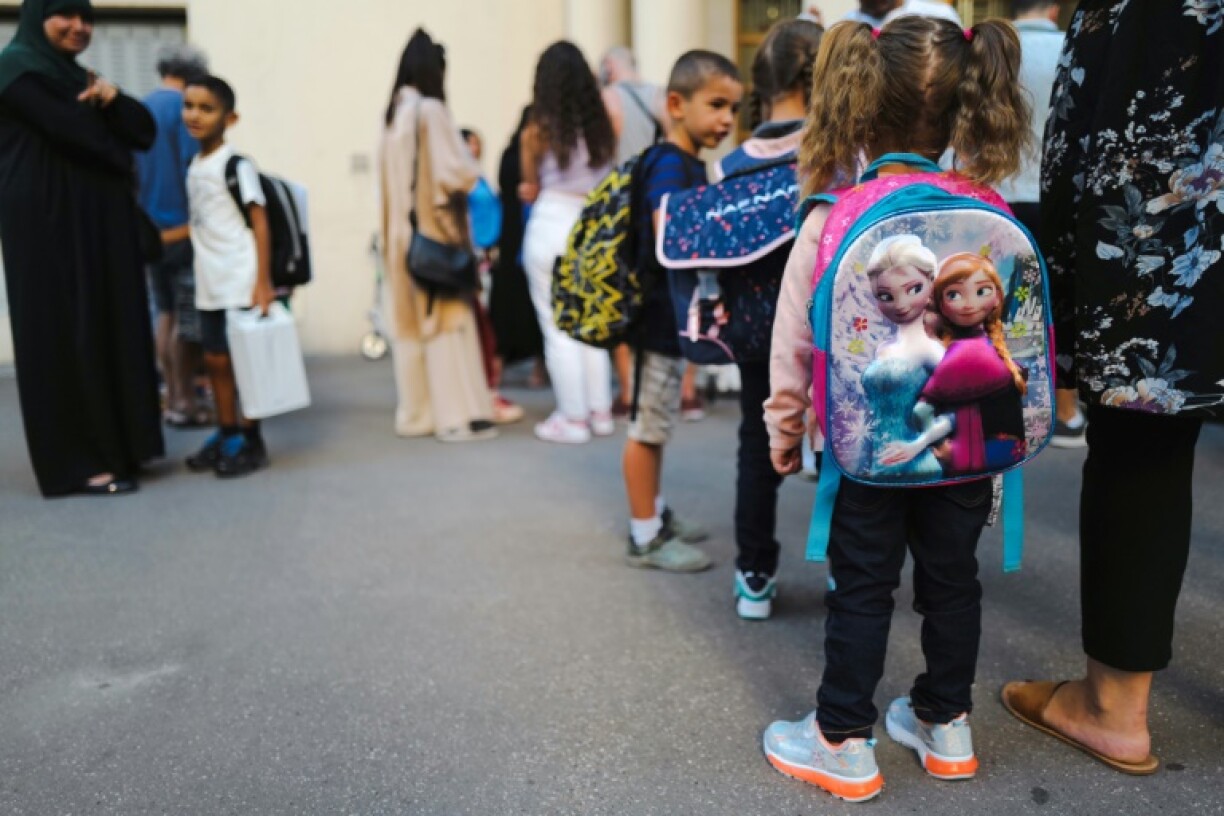 Des élèves font leur rentrée à l'école primaire Aristide Briand de Lyon, le 1er septembre 2022