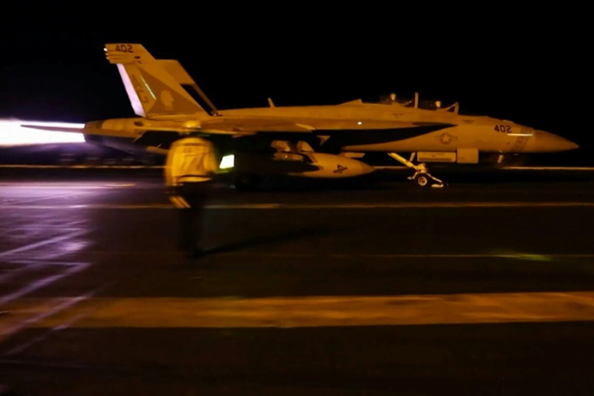 Une image publiée par l'armée américaine le 19 juillet 2026 montre le décollage d'un avion présenté comme participant à des frappes contre l'Iran