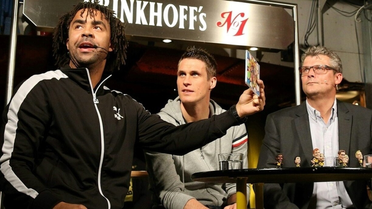 Hu mat hiren Aussoe fir Opreegung gesuergt: Patrick Owomoyela (l.) an Norbert Dickel (r.)