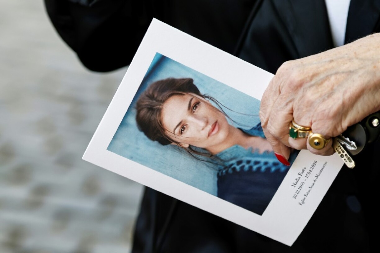 Une photo de l'actrice Nadia Farès lors de ses obsèques, le 24 avril 2026 à Paris