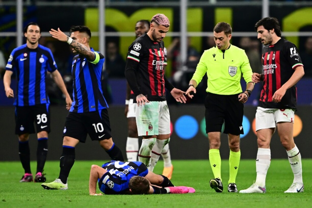 Le Français Clément Turpin arbitre du derby de la Madonnina Inter-AC Milan, le 16 mai 2023 à San Siro