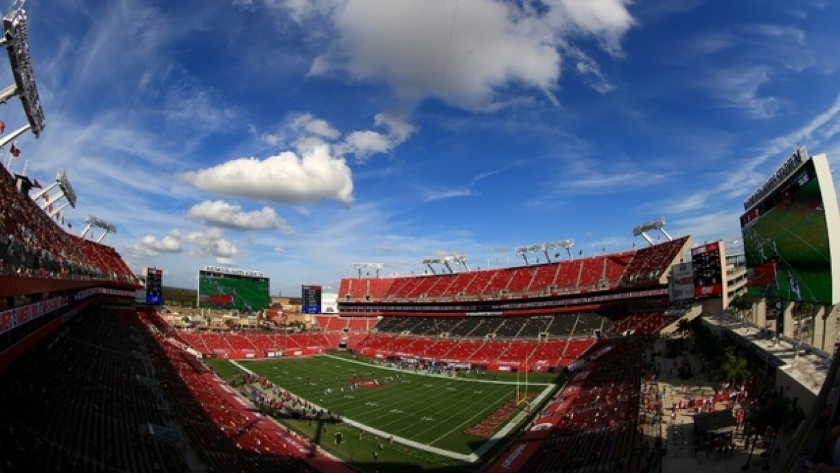 D'NFL huet geplangt, fir geimpfte Persounen aus dem Gesondheetssecteur op de Super Bowl op Tampa z'invitéieren.