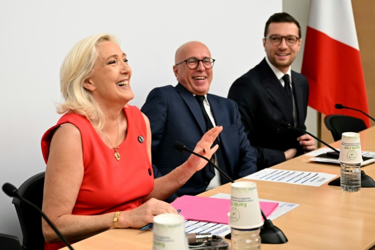 Marine Le Pen, Eric Ciotti et Jordan Bardella, à l'Assemblée nationale à Paris, le 28 juin 2025