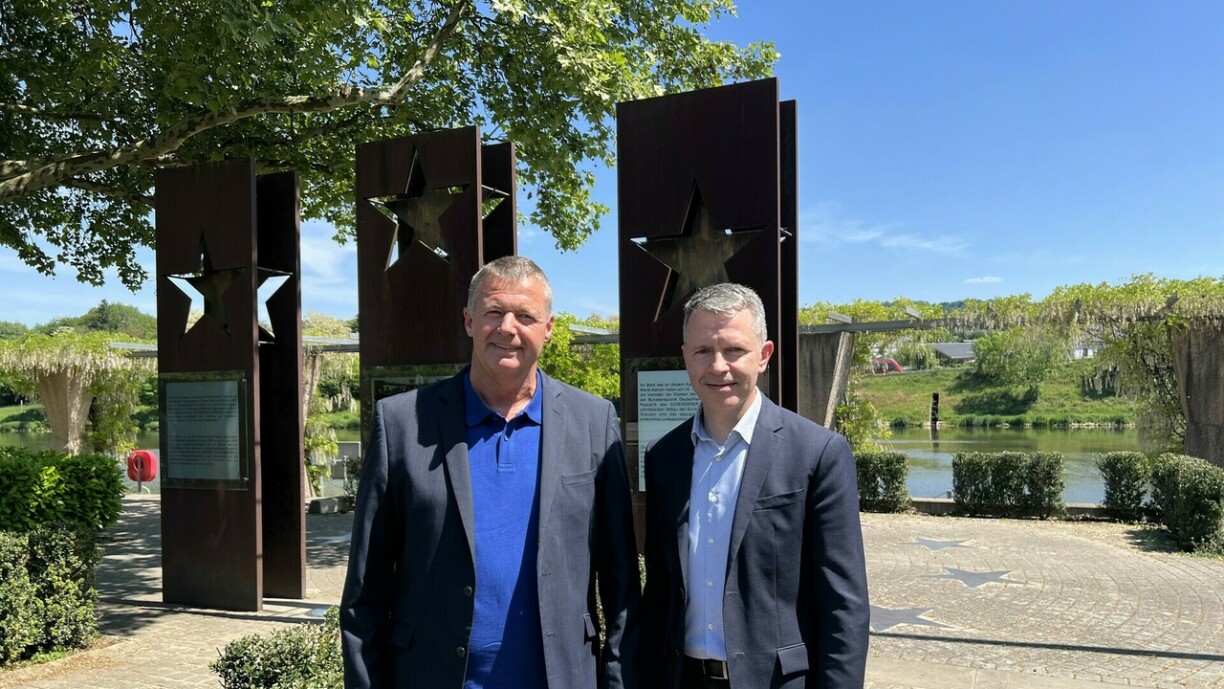 From left to right: Schengen Mayor Michel Gloden and Perl Mayor Ralph Uhlenbruch.