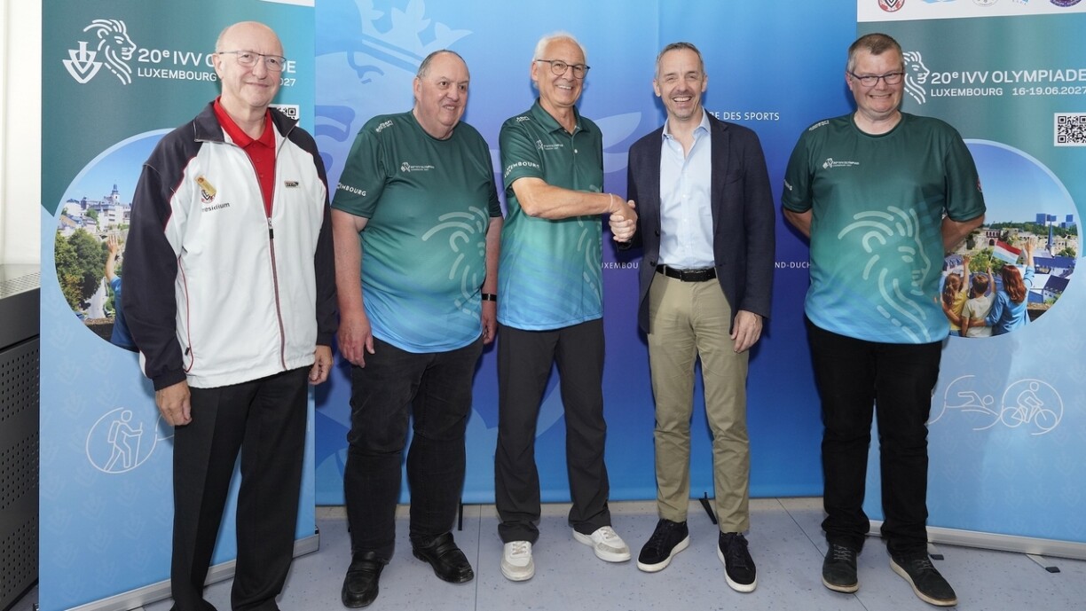 V.l.r.: Emil Dannemark, Secrétaire IVV, Georges Kintziger, Secrétaire Général FLMP, Romain Buschmann, Président Comité d’Organisation et FLMP, Georges Mischo, Ministre des Sports, Paul de Jager, Vice-Président FLMP