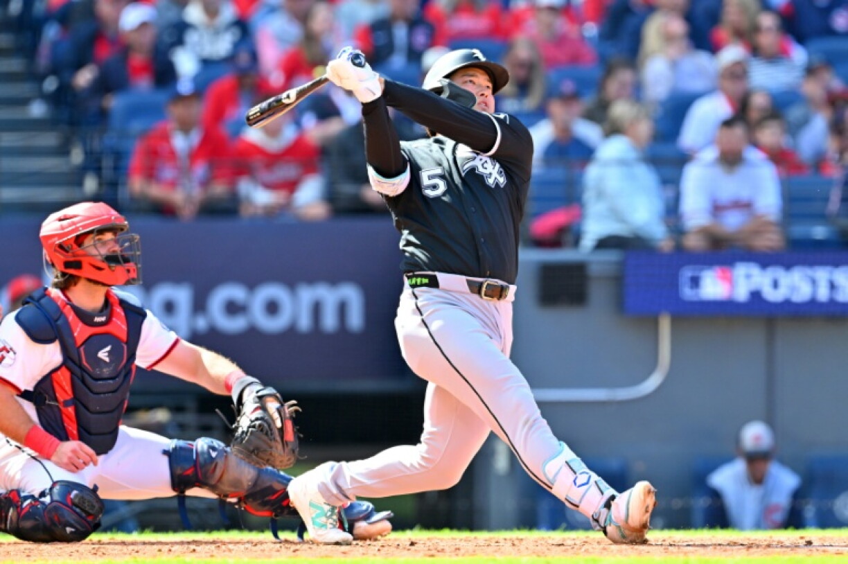 Chicago White Sox rookie Munetaka Murakami hits a two-run home run in a 3-0 victory over the Cleveland Guardians in game one of their MLB playoff series