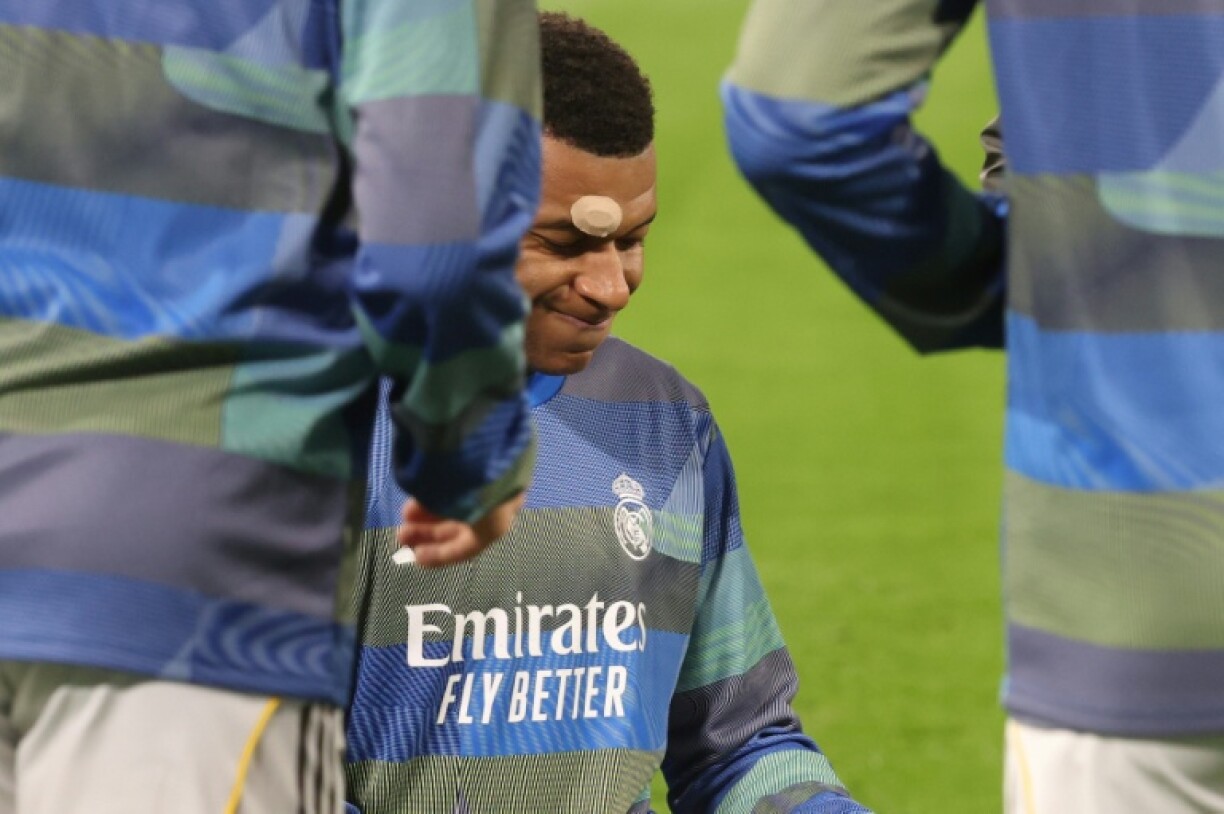 L'attaquant du Real Madrid Kylian Mbappe à l'échauffement avant le match de Ligue des champions contre le Bayern Munich, le 15 avril 2026 à Munich.