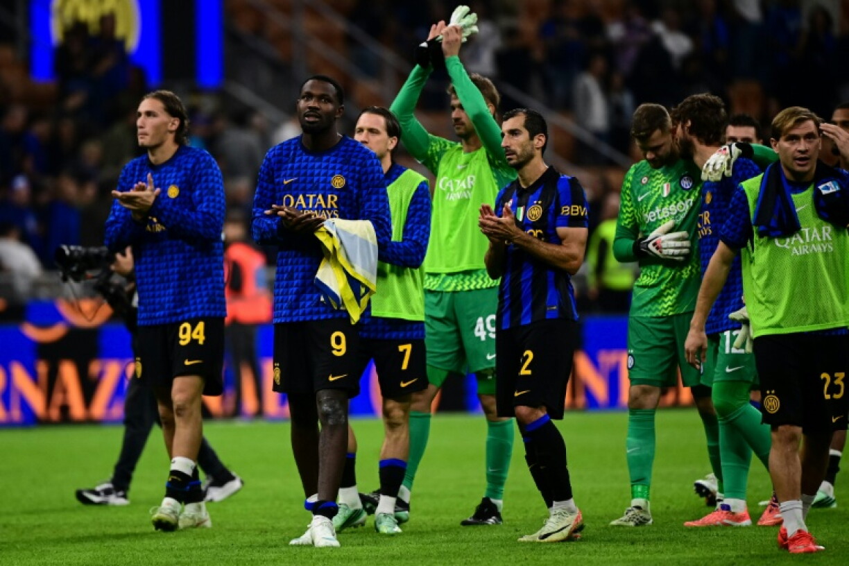 Les joueurs de l'Inter Milan dont Francesco Pio Esposito, Marcus Thuram et Henrikh Mkhitaryan, après leur victoire contre Parme (3-0) pour le compte de la 6e journée du Championnat d'Italie le 10 octobre 2026 à San Siro