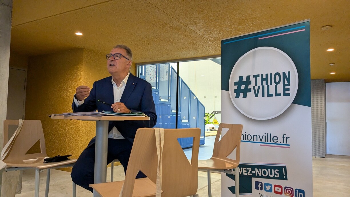 Pierre Cuny, maire de Thionville, lors de sa conférence de presse de rentrée en septembre 2024.