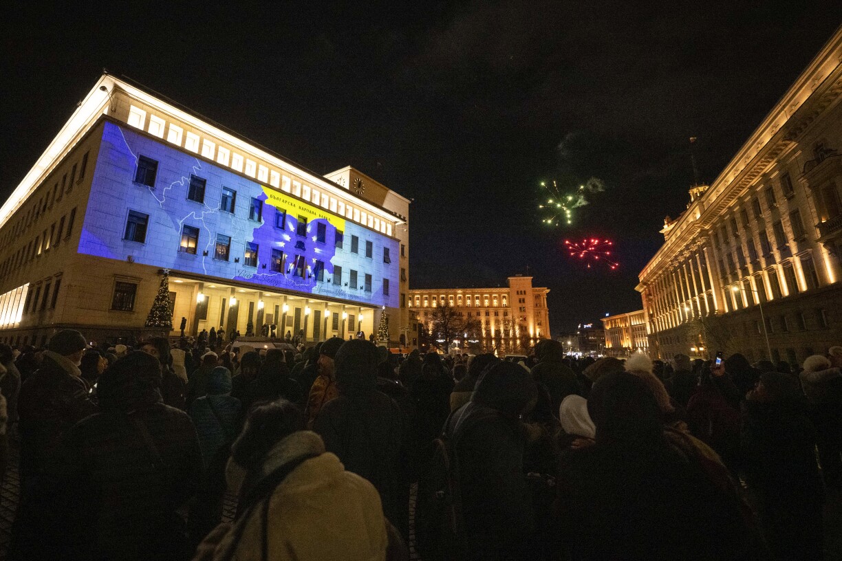 Virun der Nationalbank an dem Parlament zu Sofia ass d'Aféierung vum Euro gefeiert ginn.