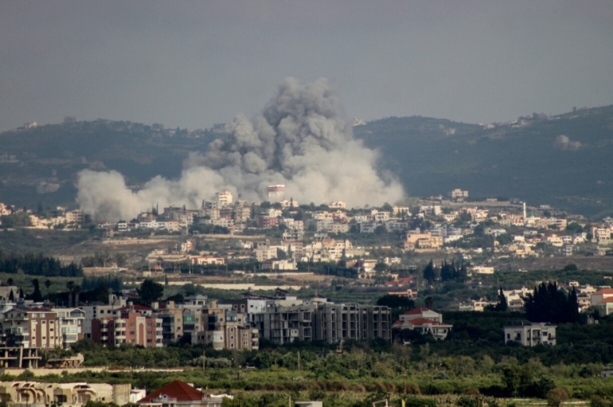 Bei israelischen Angriffen auf Ziele im Libanon sind nach Angaben der Regierung in Beirut mehr als 30 Menschen getötet worden. Unter ihnen seien vier Kinder.