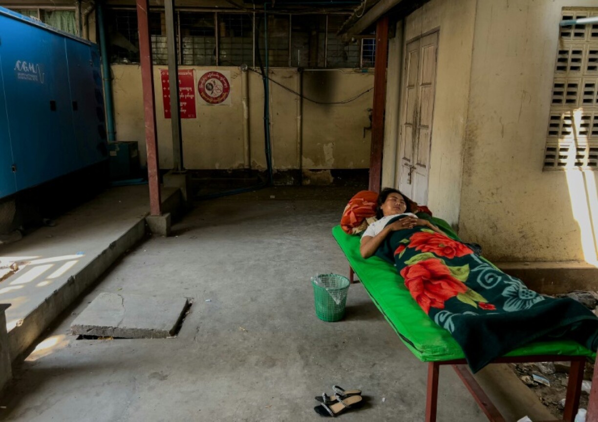 The tempo and urgency of rescue efforts wound down Monday in Mandalay, one of the areas worst hit by the quake